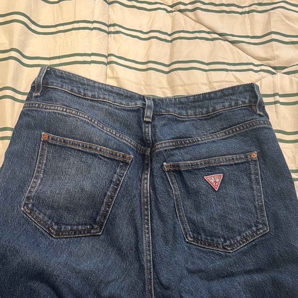 GUESS mom jeans - Picture 4 of 4